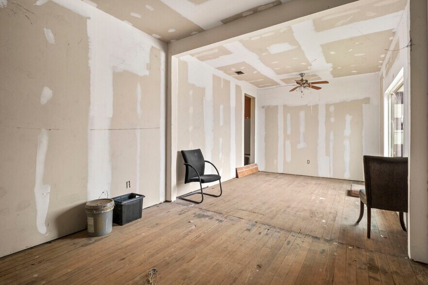 More Photos Of 125 N San Marcos, San Antonio Office Residential For Sale