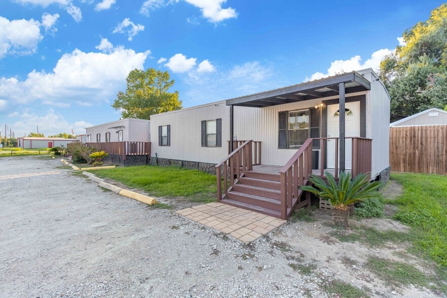 More Photos Of 24203 FM 2100 Rd, Huffman Office Residential For Sale