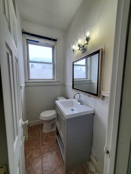 More Photos Of 4926 Marlboro Pike, Capitol Heights General Retail For Lease