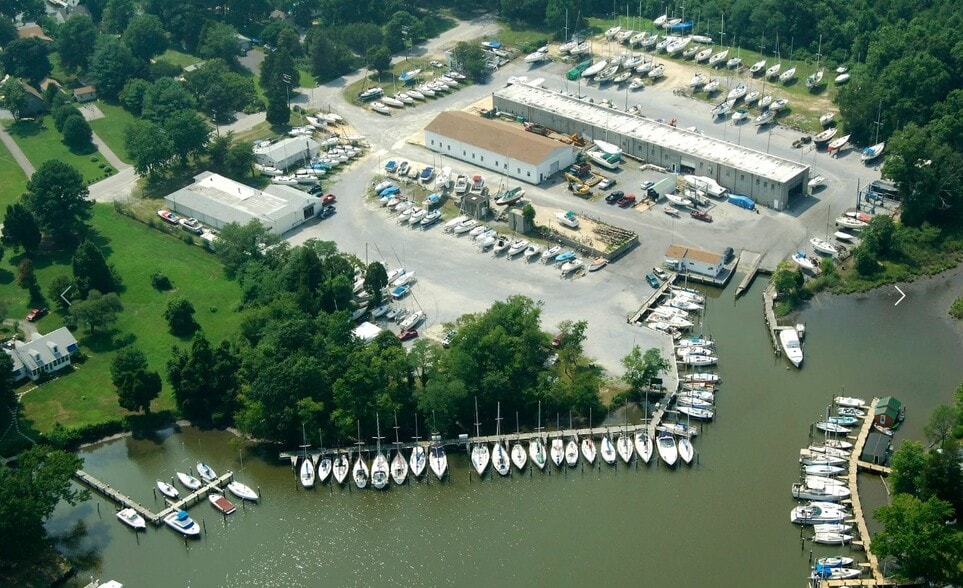 More Photos Of 4079 Cadle Creek Rd, Mayo Marina For Sale