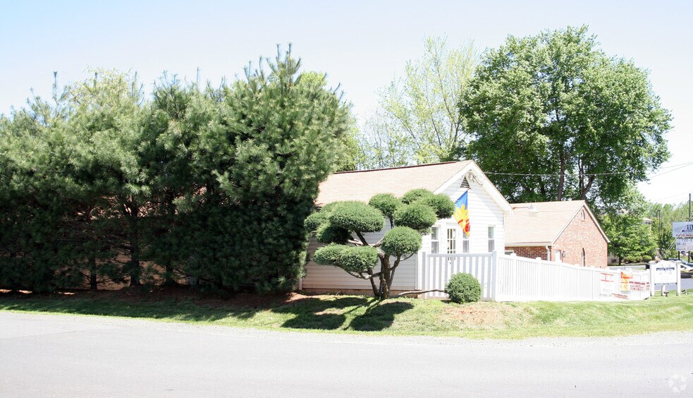 Primary Photo Of 664 Garrisonville Rd, Stafford Daycare Center For Sale