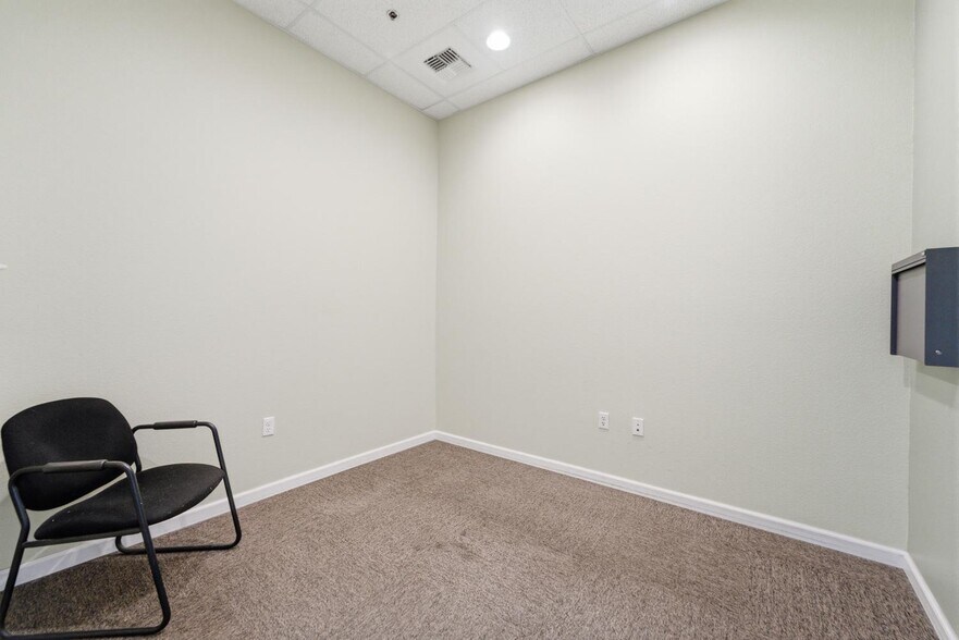 More Photos Of 1465 Tharp Rd, Yuba City General Retail For Lease