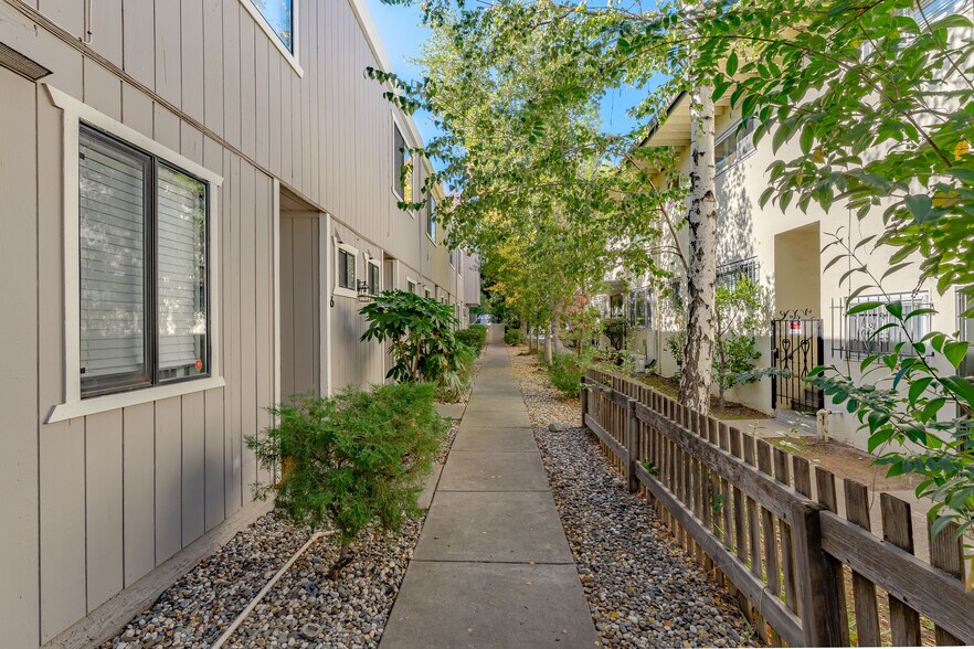 More Photos Of 1043 39th St, Sacramento Apartments For Sale