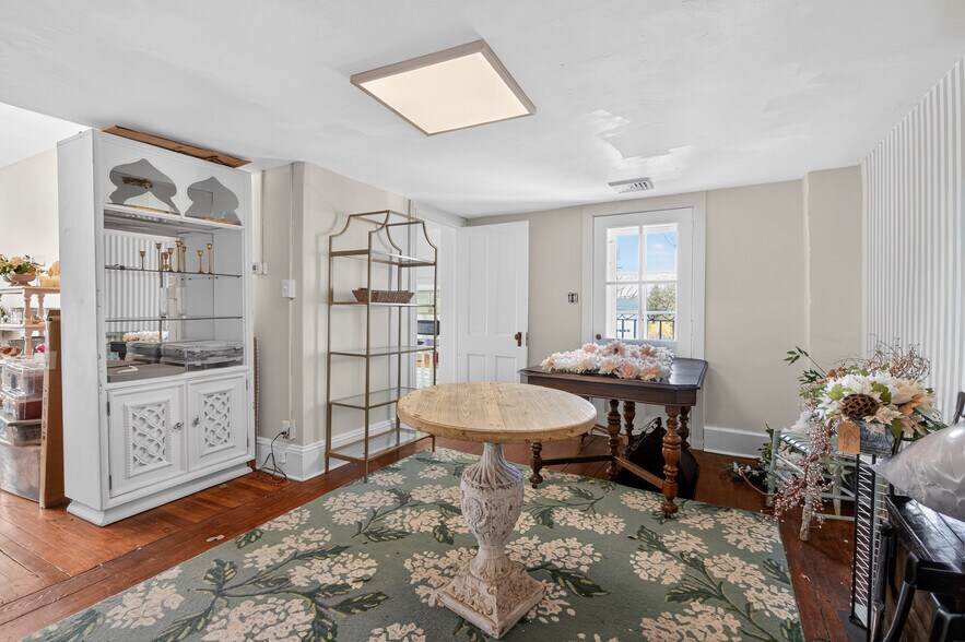 More Photos Of 22 S Main St, Allentown Office For Sale