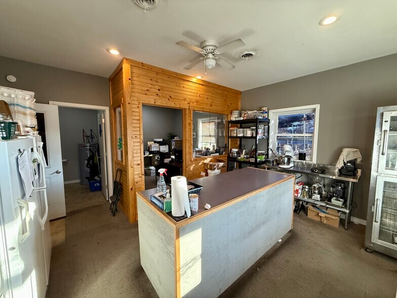 More Photos Of 203 W 5th St, Blue Rapids Service For Sale
