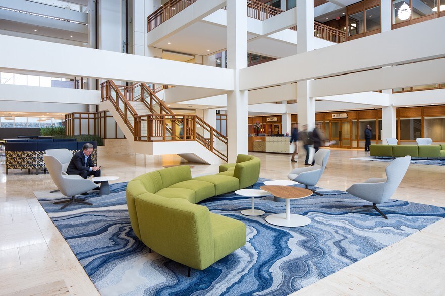 More Photos Of 400 Perimeter Center Ter, Atlanta Office For Lease