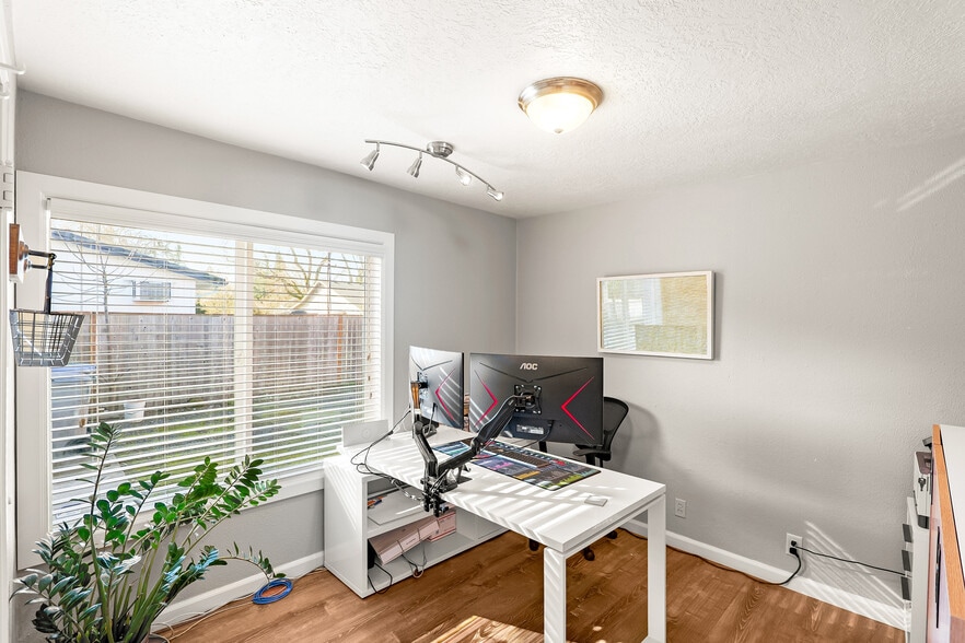 More Photos Of 22467 SW Ash St, Sherwood Office Residential For Sale