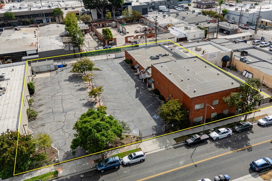 Primary Photo Of 700-710 W Wilson Ave, Glendale Warehouse For Lease