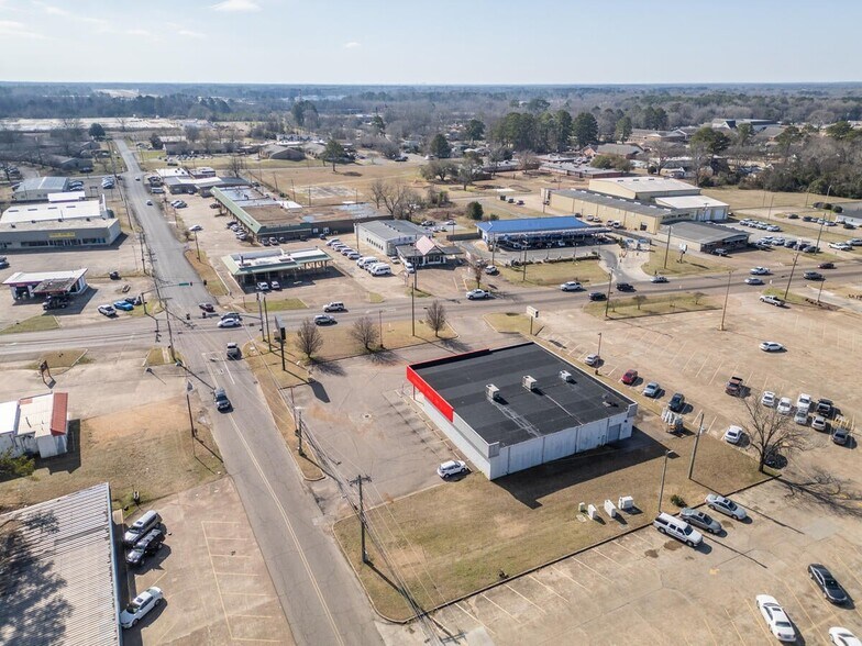 More Photos Of 245 Alabama St, Columbus Freestanding For Sale