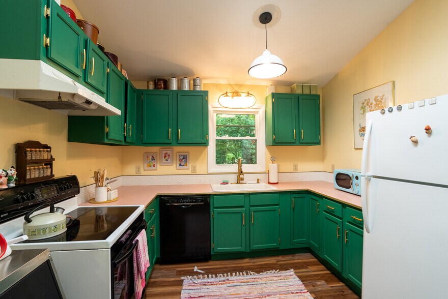 More Photos Of 38 Camp Ultima Blvd, Franklin Hospitality For Sale