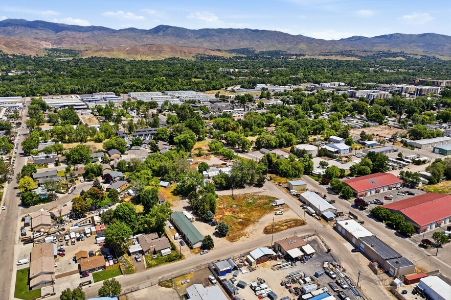 More Photos Of 200 E 46th Pl, Garden City Land For Sale