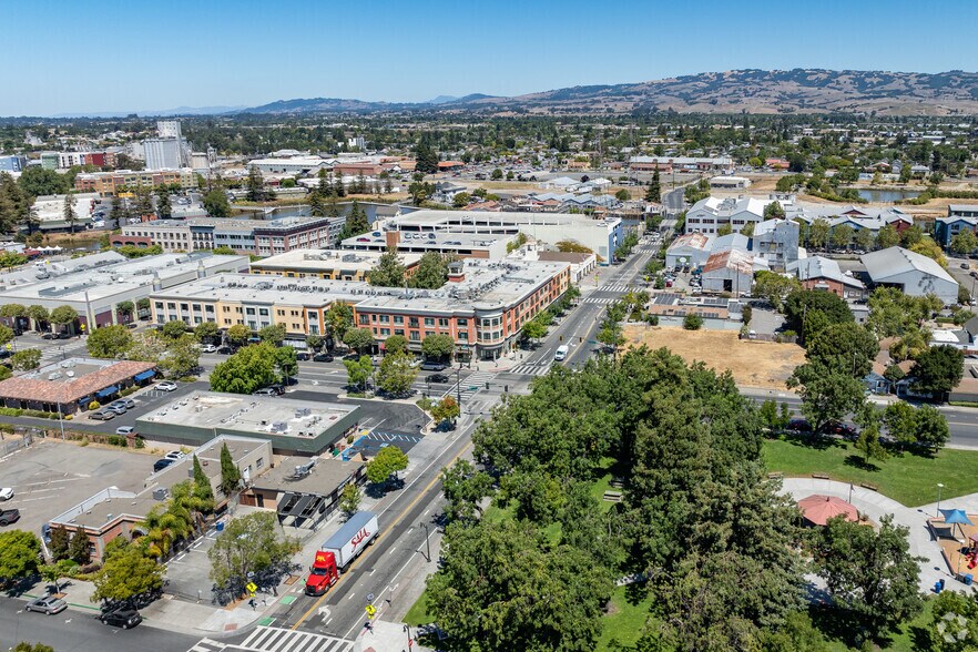 More Photos Of 151 Petaluma Blvd S, Petaluma Apartments For Lease