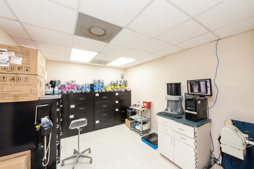 More Photos Of 2645 SW 37th Ave, Miami Medical For Lease