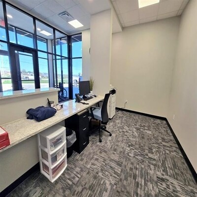 More Photos Of 3315 John F Kennedy Rd, Dubuque General Retail For Lease