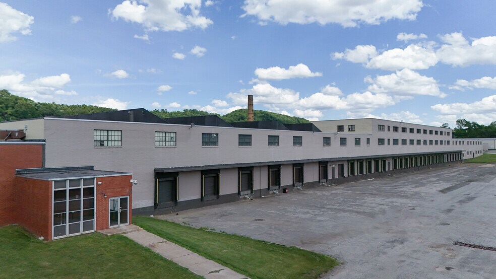 More Photos Of 200 28th St, McKeesport Warehouse For Lease