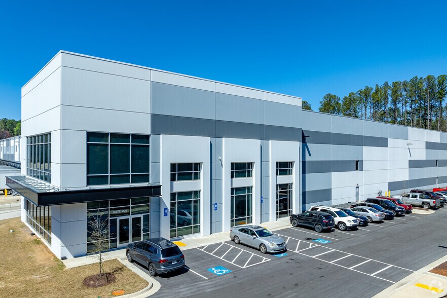 More Photos Of 3625 Naturally Fresh Blvd, Atlanta Warehouse For Lease