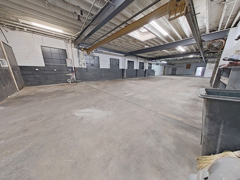 More Photos Of 6832-6836 New State Rd, Philadelphia Warehouse For Sale
