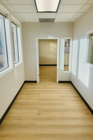 More Photos Of 5530 Birdcage St, Citrus Heights Office For Lease
