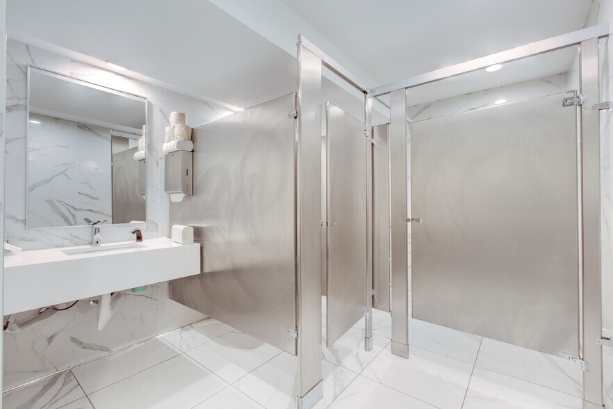 More Photos Of 8089 S Lincoln St, Littleton Medical For Lease