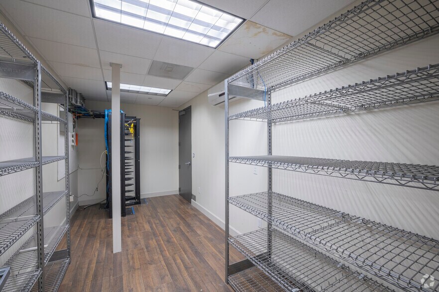 More Photos Of 405 Healdsburg Ave, Healdsburg Storefront Retail Office For Lease