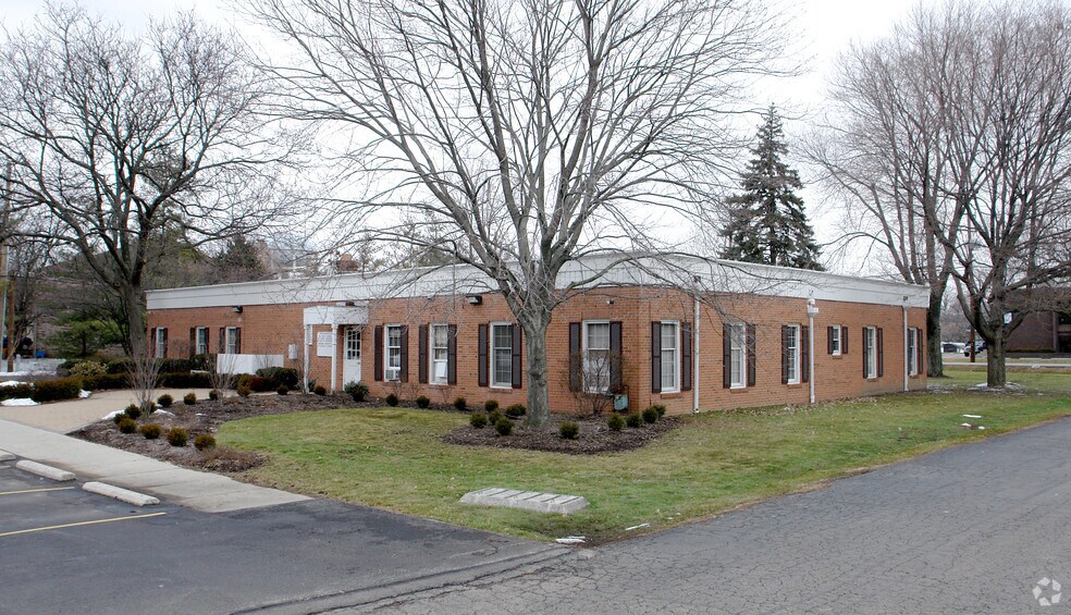 More Photos Of 1535 Old Henderson Rd, Columbus Office For Sale