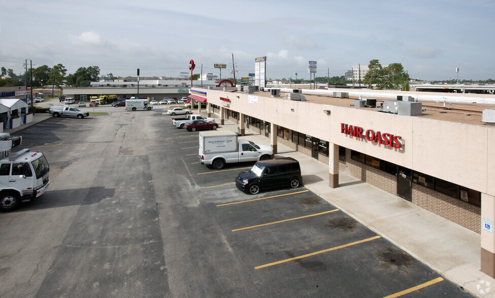 More Photos Of 25192 Interstate 45, Spring Unknown For Lease