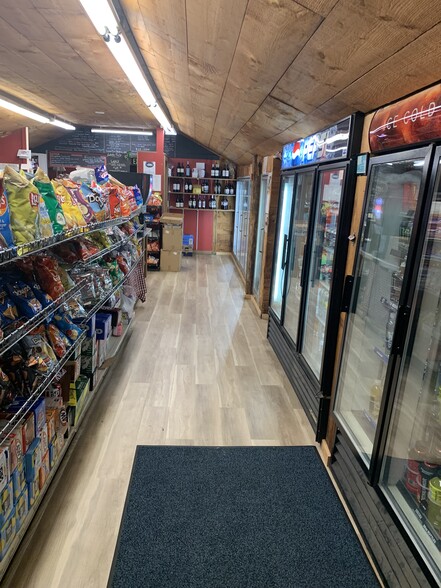 More Photos Of 157 Summer St, Kennebunk Convenience Store For Sale