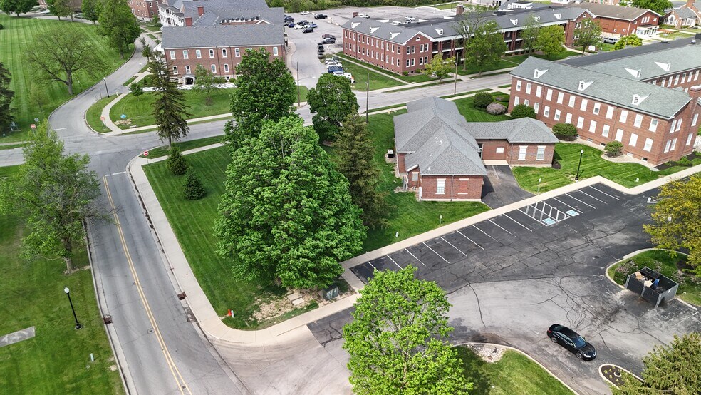 More Photos Of 5635 Lawton East Drive loop, Indianapolis Restaurant For Sale