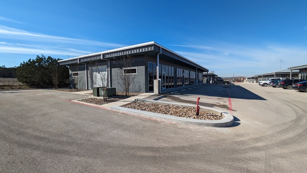 More Photos Of 706 Leander Dr, Leander Unknown For Lease