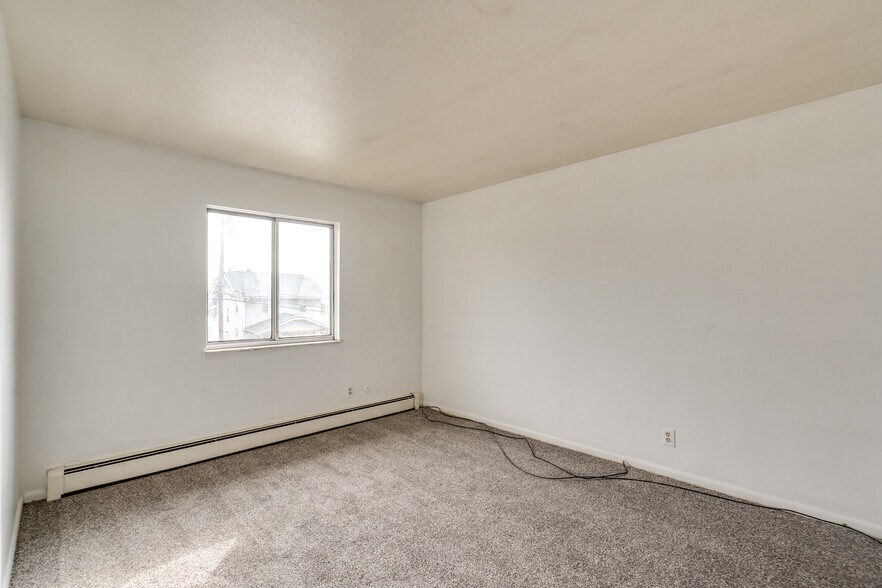 More Photos Of 2615 Ellet Ave, Akron Apartments For Sale