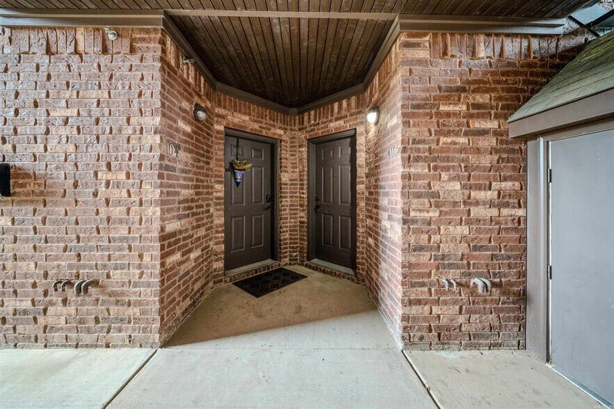 More Photos Of 1930 N Reynolds Rd, Bryant Apartments For Sale