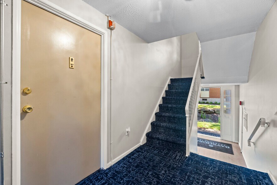 More Photos Of 162-164 Coe Ave, East Haven Apartments For Sale