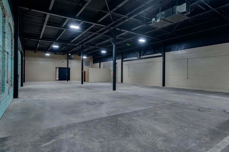 More Photos Of 200 N 13th St, Erwin Unknown For Lease