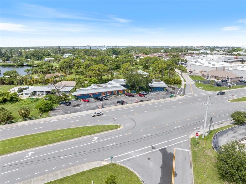 More Photos Of 2009-2025 S McCall Rd, Englewood Medical For Lease