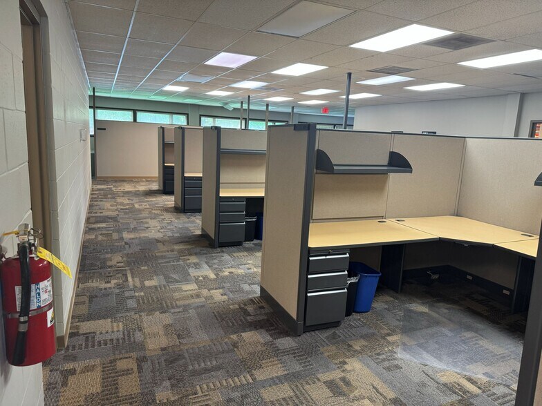 More Photos Of 2709 McGraw Dr, Bloomington Office Residential For Sale