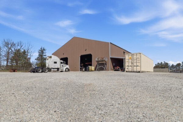 More Photos Of 1018 Abiff Rd, Bon Aqua Service For Sale