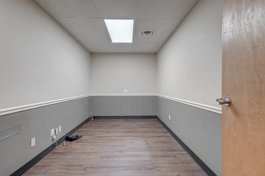 More Photos Of 3100 S Elm Pl, Broken Arrow Medical For Lease