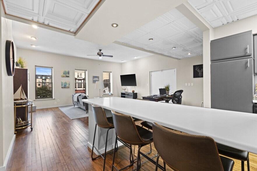 More Photos Of 228 Main St, Racine Restaurant For Sale