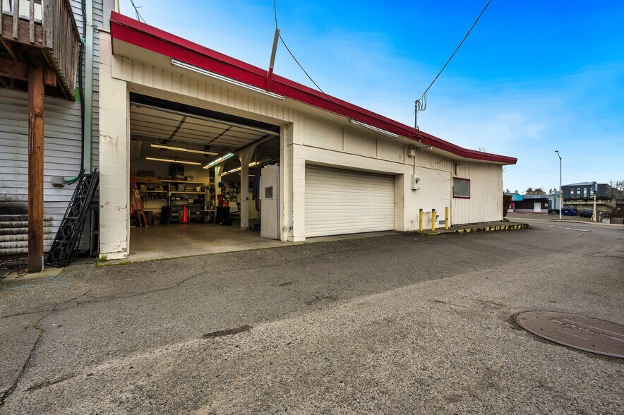 More Photos Of 15315 1st Ave S, Burien Auto Repair For Sale