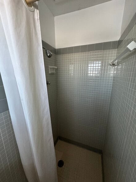 More Photos Of 16872 SE Highway 19, Cross City Hotel For Sale