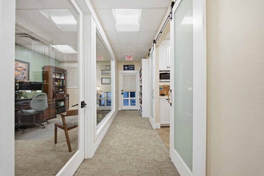 More Photos Of 5011 Argosy Ave, Huntington Beach Loft Creative Space For Sale