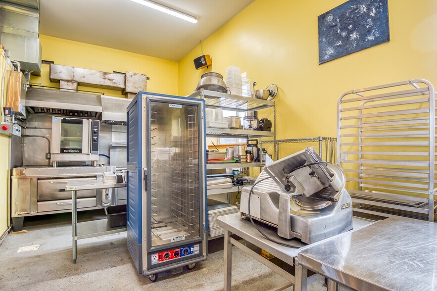 More Photos Of 206 Main St, Berlin Office For Sale