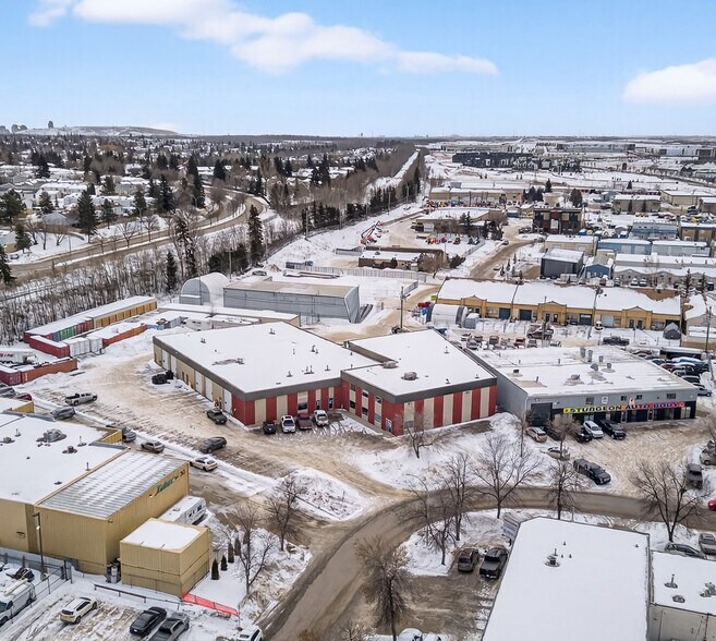 More Photos Of 32 Rayborn Cres, St. Albert Service For Sale