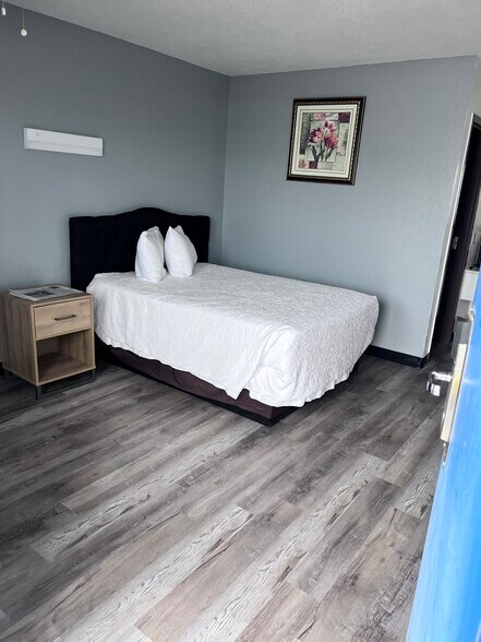 More Photos Of 1202 Pyramid St, Lordsburg Hotel For Sale