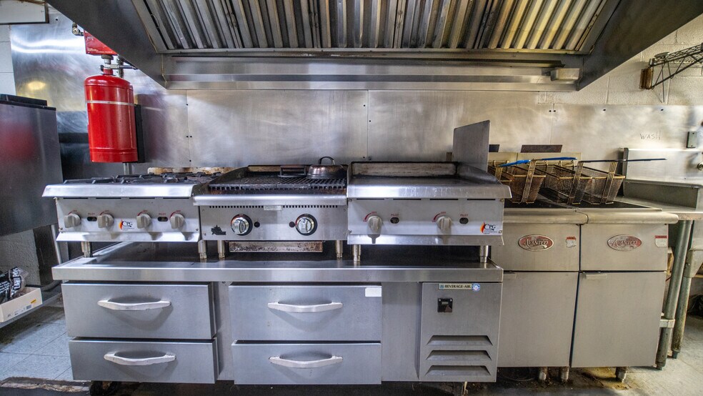 More Photos Of 2862 Route 38, Emlenton Bar For Sale