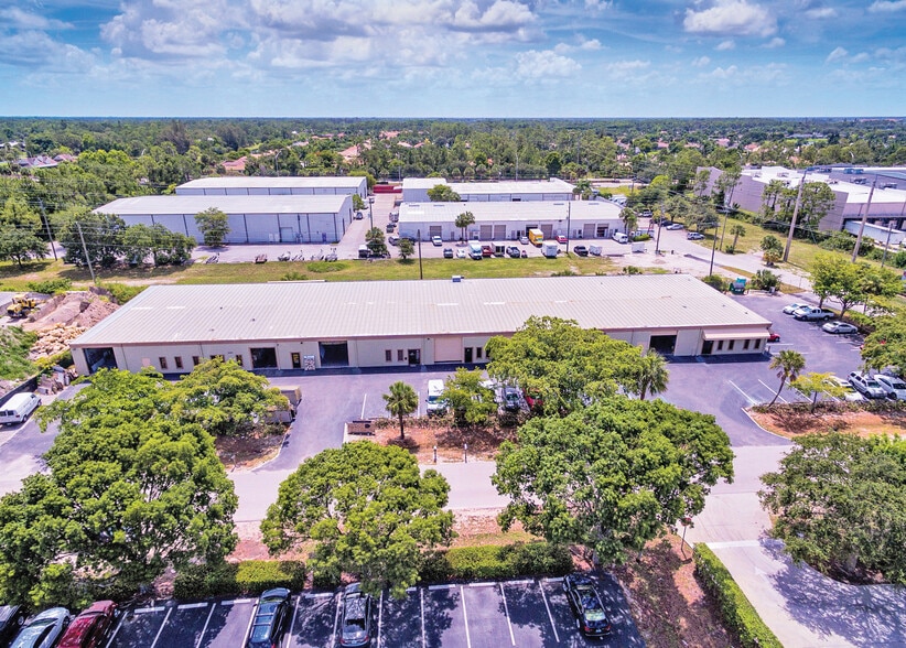 More Photos Of 1429 Don St, Naples Warehouse For Lease