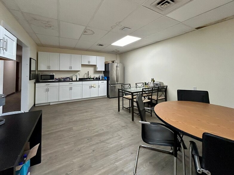 More Photos Of 1560 S Delaware Dr, Mount Bethel Food Processing For Sale