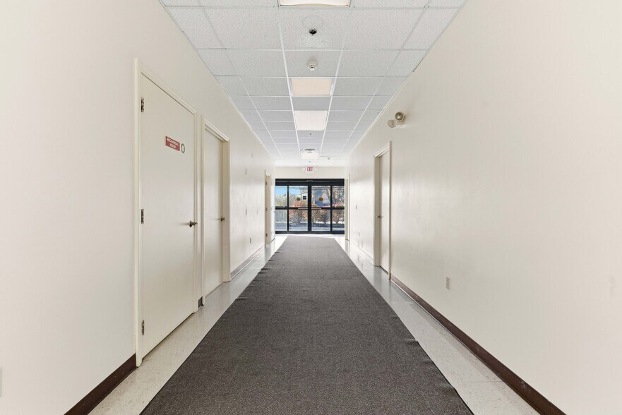 More Photos Of 86 Coraopolis Rd, Coraopolis Daycare Center For Lease