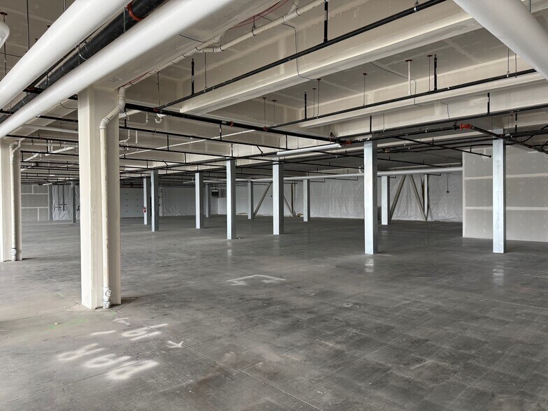 More Photos Of 1490 NE North Fairway Dr, Pullman General Retail For Lease