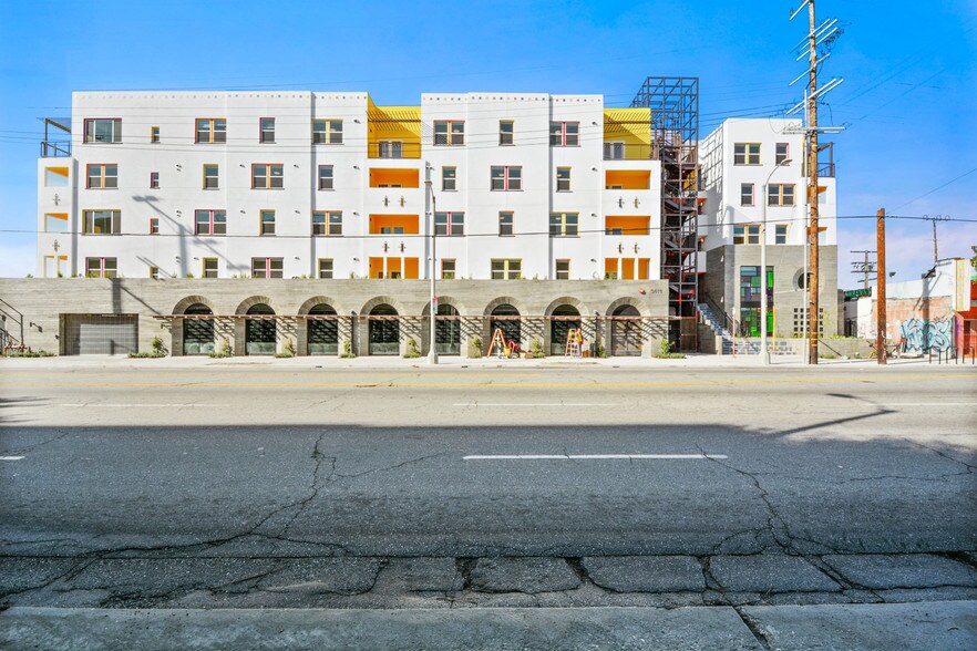 More Photos Of 3411 Crenshaw Blvd, Los Angeles Multifamily For Sale